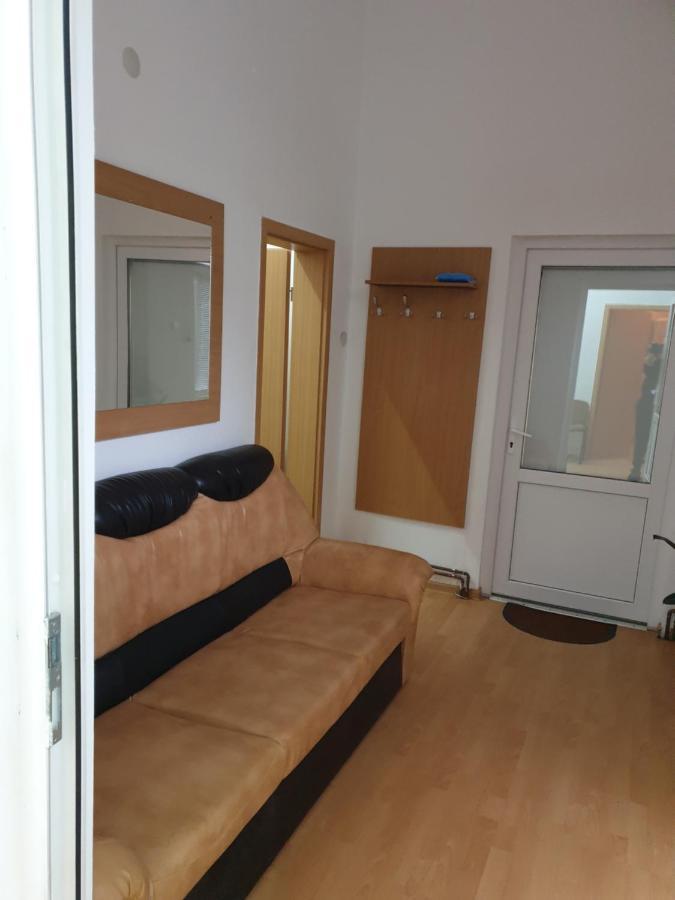 Apartament Vlad Διαμέρισμα Αράντ Εξωτερικό φωτογραφία